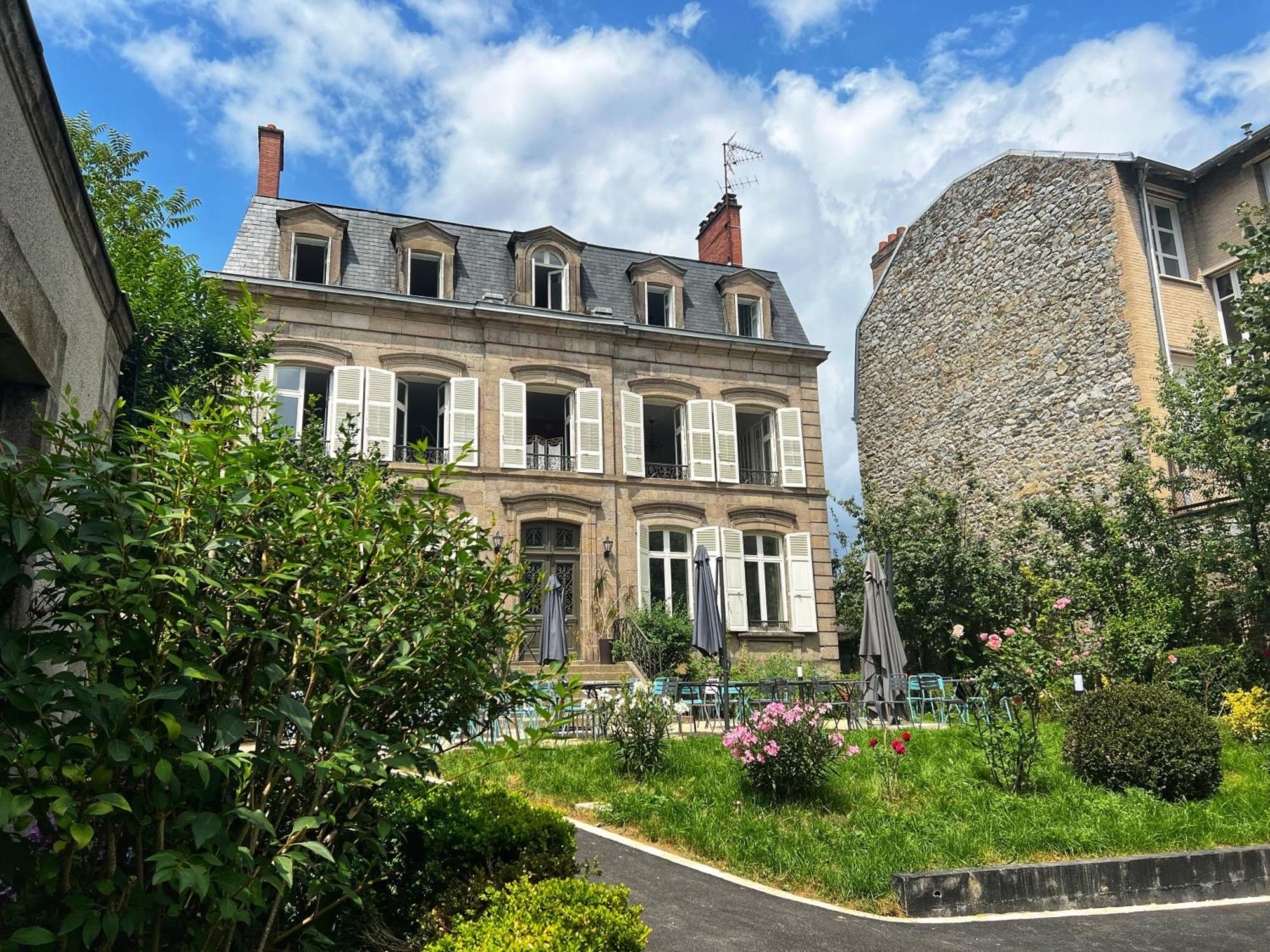 La Maison De Famille Limoges Extérieur photo