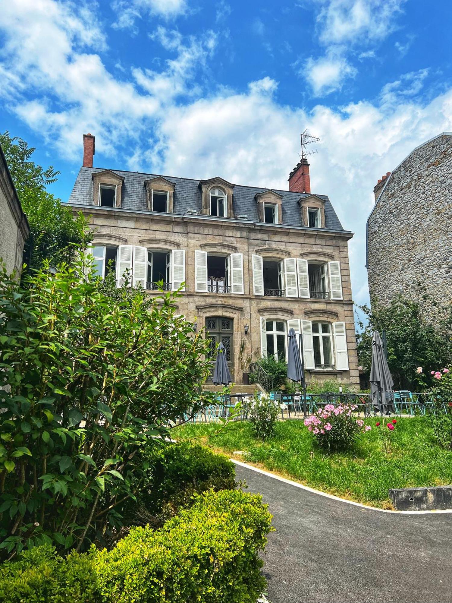 La Maison De Famille Limoges Extérieur photo